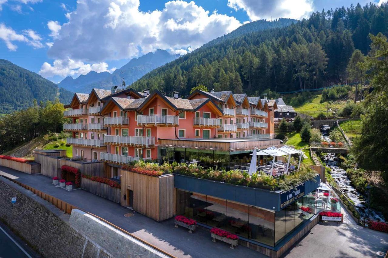 Residence Adamello Resort Ponte Di Legno Buitenkant foto