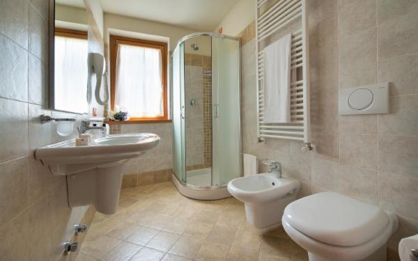 Residence Adamello Resort Ponte Di Legno Kamer foto