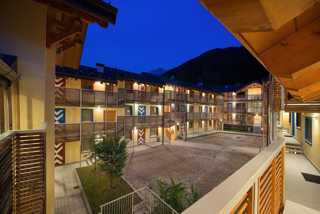 Residence Adamello Resort Ponte Di Legno Buitenkant foto