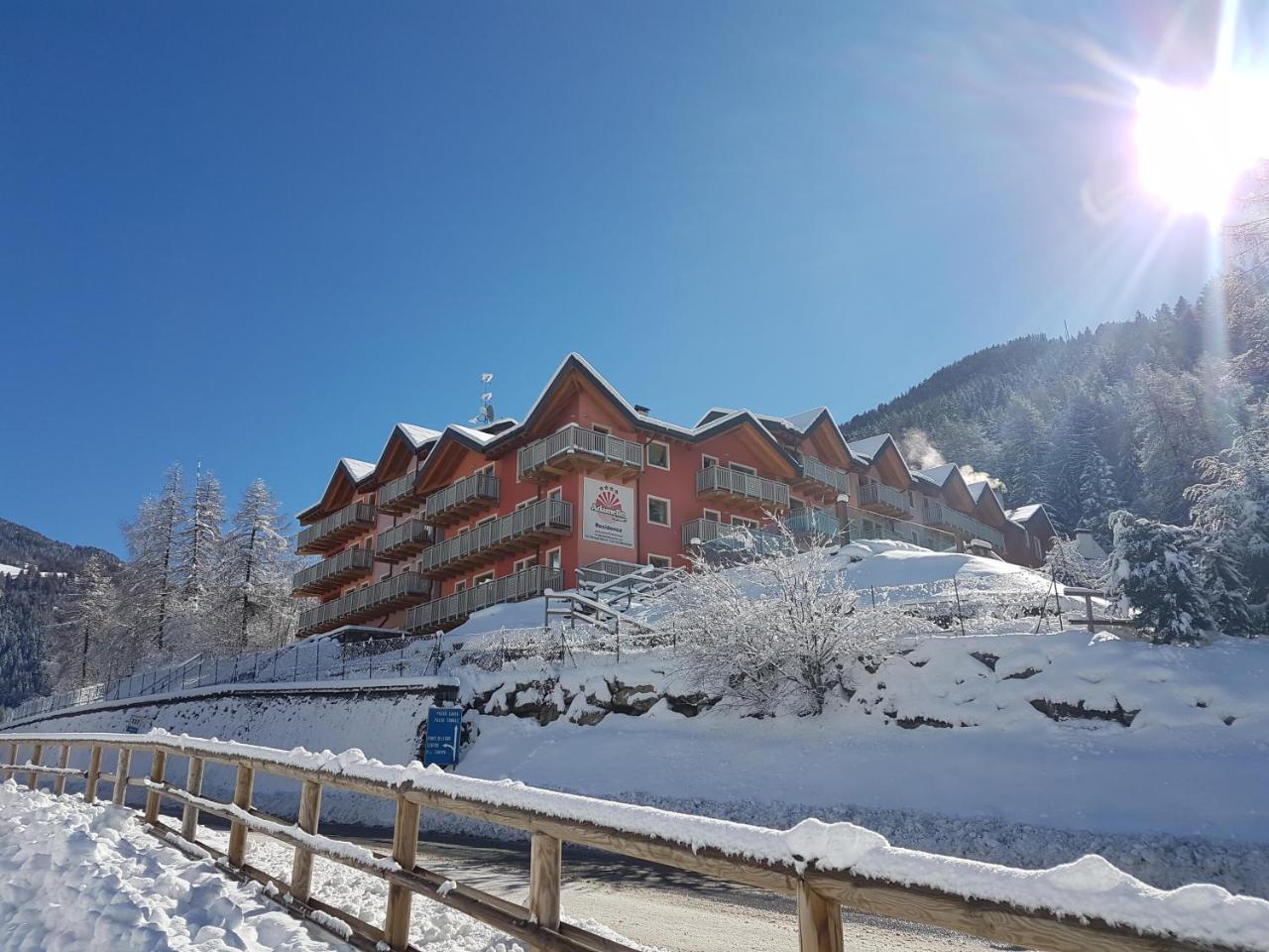 Residence Adamello Resort Ponte Di Legno Buitenkant foto